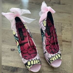 Iron Fist Women's Grave Dancer Platform Pump peep toe size 7 Zombie lace bow 6